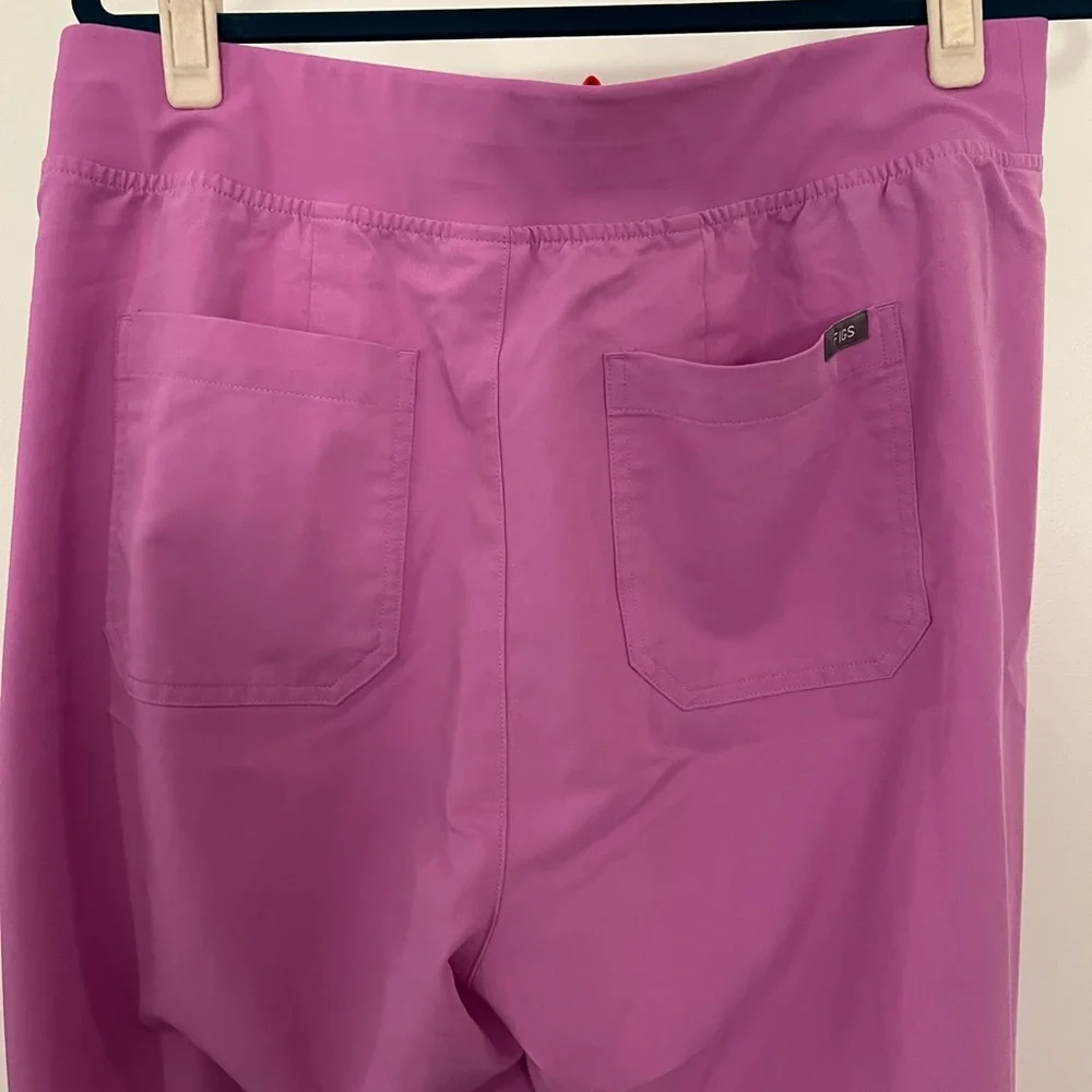 Figs - High waisted Livingston scrub pants in pink cloud (Tall XL) - Picture 9 of 11